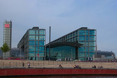 Berlin_Hauptbahnhof.jpg