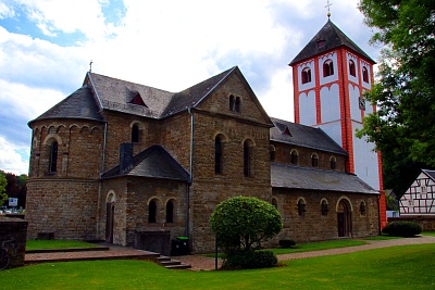 Kirche_Odenthal.jpg