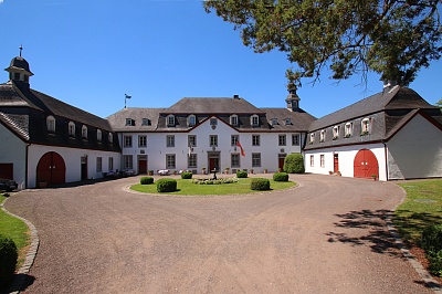 Schloss_Auel.jpg