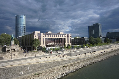 Koeln_Deutz_Messeturm_Hyatt.jpg