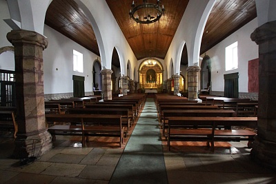Kirche_an_der_Algarve.jpg