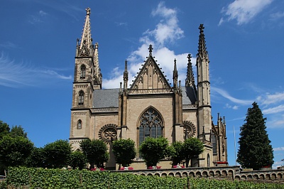 Remagen_Apollinariskirche.jpg