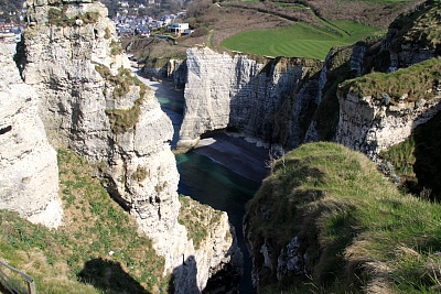 Felskueste_Blick_Etretat.jpg