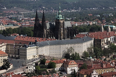 Prag_Blick_auf_den_Veitsdom.jpg