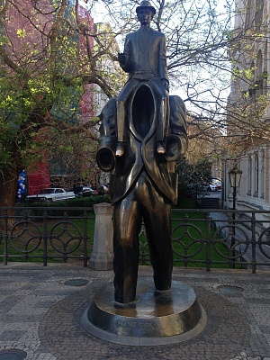 Prag_Kafka_Denkmal.jpg
