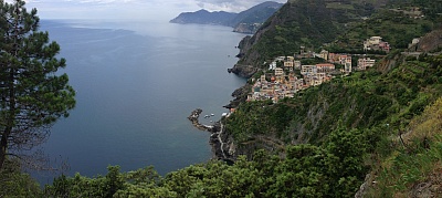 Blick_auf_Riomaggiore.jpg