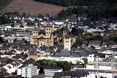 Blick_auf_den_Dom_Trier.jpg