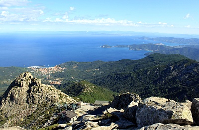 Blick_vom_Monte_Capanne_auf_Elba.jpg