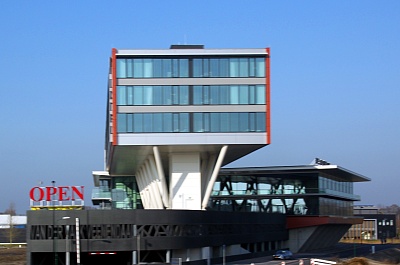 Buerogebaeude_Holland.jpg