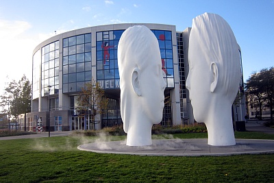 Leeuwarden_Brunnen_Love.jpg