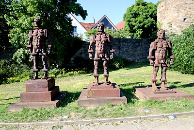 Menschen_aus_Eisen_Hattingen.jpg