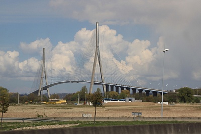 Pont_De_Normandie_Seitemansicht.jpg