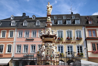 Trier_Marktbrunnen.jpg